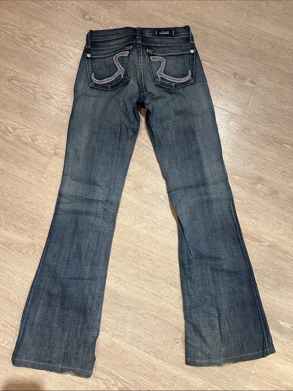 Rock and Republic flare jeans. Preowned. Size 24.